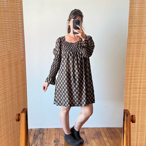 DÔEN Sabia Dress in Noir Meadowsweet Floral - Picture 1 of 9